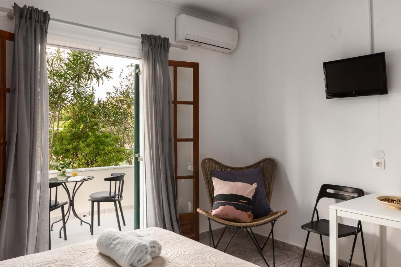 Marias Seaside Apartments Acharavi  Exterior foto